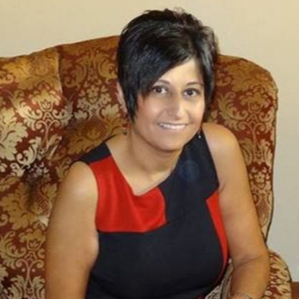Meet your Posher, Yazmina
